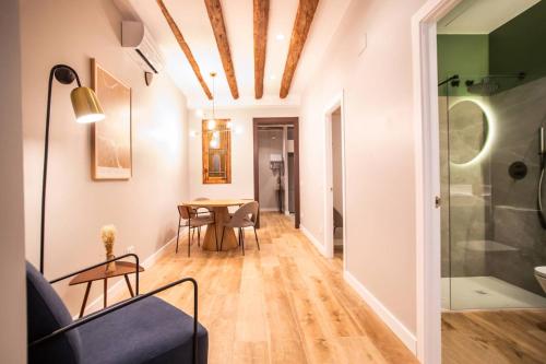 P3MAL1076- Beautiful 2BR 2BH newly refurbished
