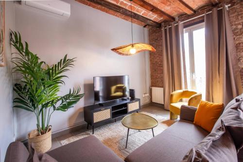 43MAL1000-NiceBright 2BR next to Sagrada Familia