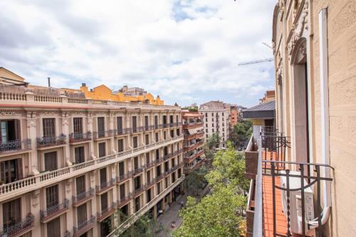43MAL1000-NiceBright 2BR next to Sagrada Familia