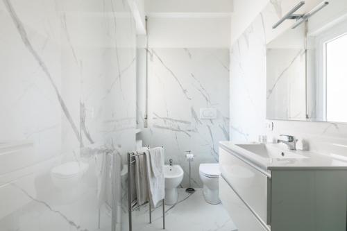 Vatican District · Metro at the Door · Modern Flat