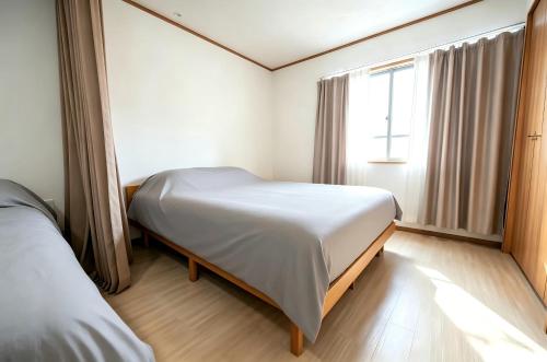 和居花海 可住4人 1 站到天王寺 7分钟直达大阪城公园 闹中取静私密整套居所