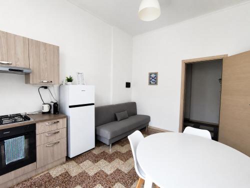 BIG Suite Goldoni Bilocale [Duomo-M4 Lin Airport]