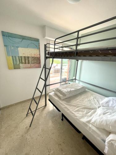 Residence avec piscine, t4 pour 6 N113