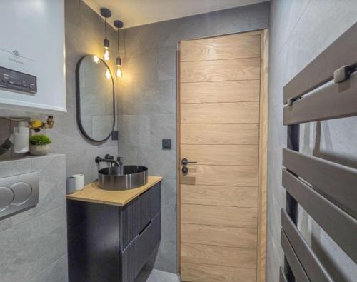 The Apex Suite 3V, Brand-New Luxury Apartment Minutes to Slopes