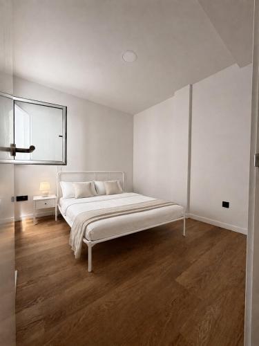2BR Las Canteras Apartment