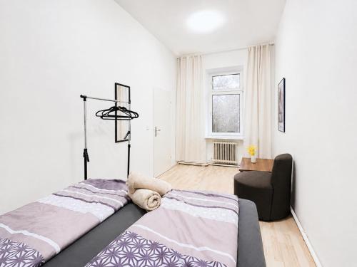 Modern 3BR Apartment Near FAC Platz, 10-Min Walk
