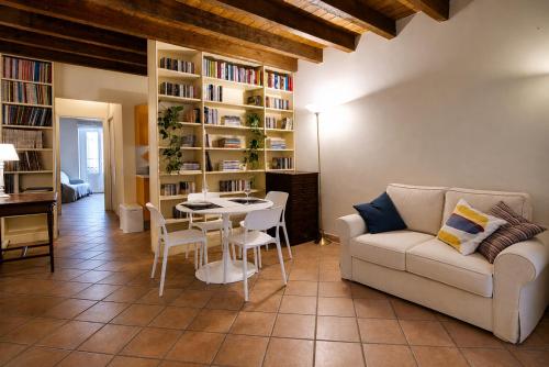 Corso Garibaldi - Two-rooms apartment in the heart of Brera
