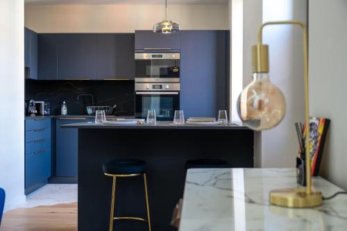Cozy 2-room apartment next to the port