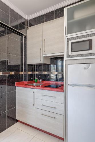 Marbella Beachfront with La Concha Views