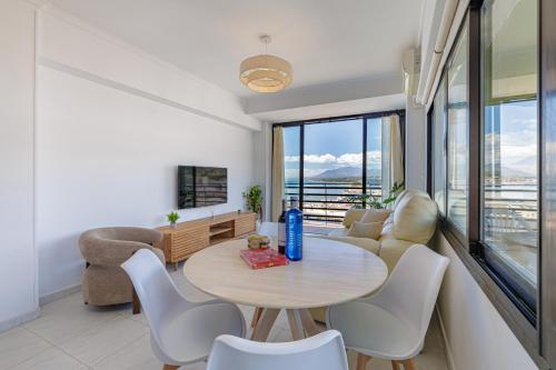 Marbella Beachfront with La Concha Views