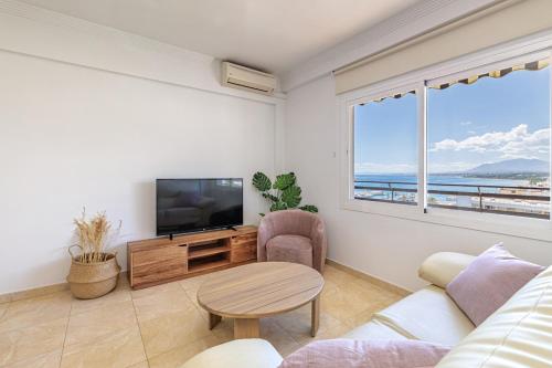 Marbella Beachfront Studio with Twin Beds
