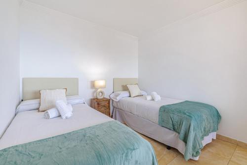 Marbella Beachfront Studio with Twin Beds