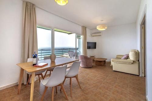 Marbella South Facing Beachfront Apartment