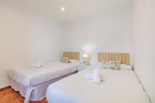 Marbella Beachfront 1BR with Bathtub