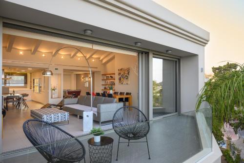 Serenity Beachfront Residence