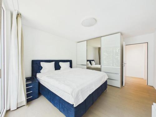 Luxurious Accessible Apartment in Zrich with Stunning Views
