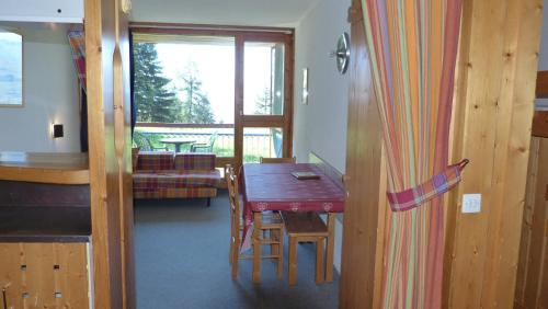 Résidence Bequi-rouge - Appartement 2 pièces 5 personnes, proche des pistes, au cœur de la station d’Arc 1800 dans le village des Villards MAE-1764