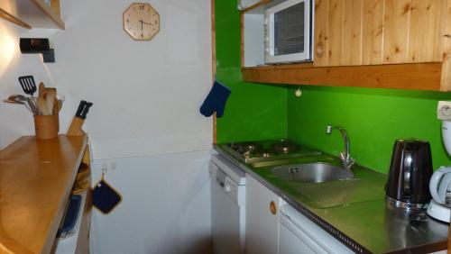 Résidence Aiguille Grive Bat Iii - Appartement 2 pièces 6 personnes en duplex, skis aux pieds, dans le village de Charmettoger à Arc 1800 MAE-2032