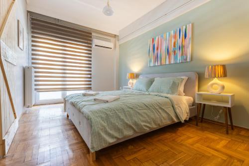 Central Thessaloniki Stylish 3BD Apt with Balcony