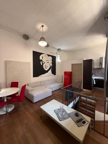 Design apartment 50 meters from Metro 1