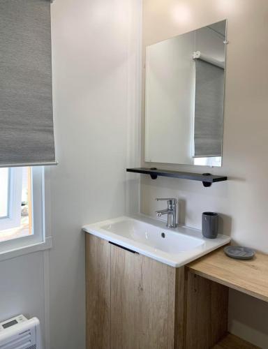 Mobil-home 8pers Proche des plages et piscine