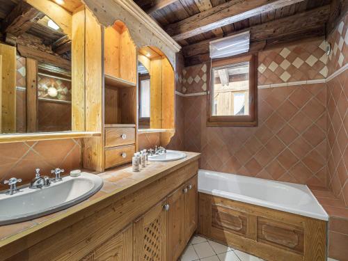 Chalet traditionnel près des pistes, animaux admis, parking