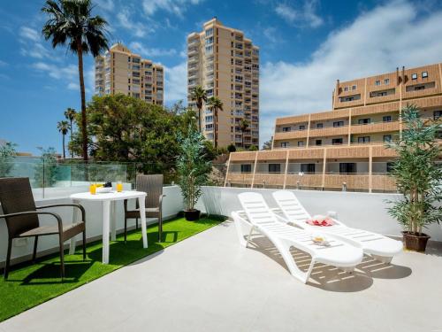 2 Charming Apartment in Las Americas