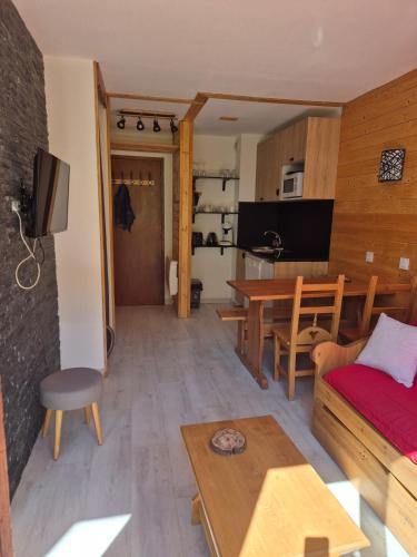HB 1613 - Beau T2, 5pers, ski aux pieds