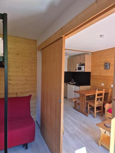HB 1613 - Beau T2, 5pers, ski aux pieds