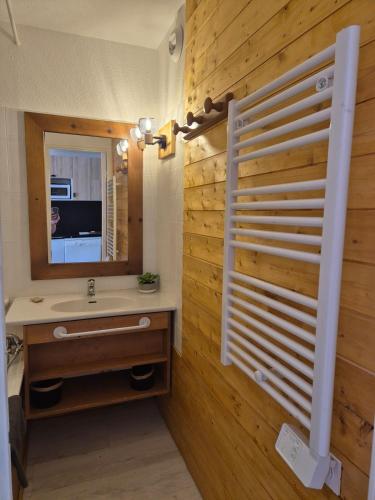 HB 1613 - Beau T2, 5pers, ski aux pieds