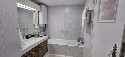 Apartamento Alvalade 4 Quartos com Varanda