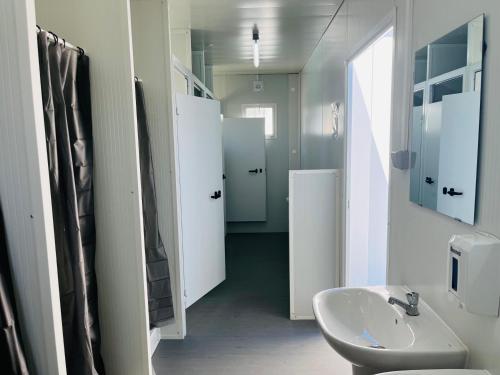 Bacus - Your Floating Hideaway in Lisbon