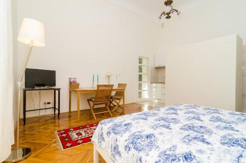 Casa Mimi authentic, charming studio,free parking