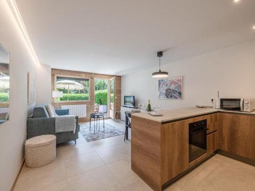 Appartement moderne avec terrasse et jardin privatif à Chamonix - Parking inclus