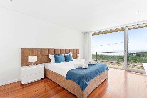 GuestReady - Luxurious Beachfront Villa Retreat