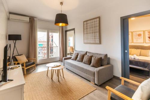 64IND1131 - Apartment with balcony
