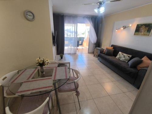 beautiful apartment near the beach and pool