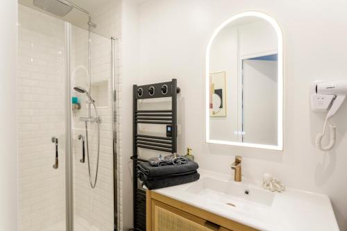 Relais Cocorico "Poule" 1 Bedroom with AC Eiffel Tower district