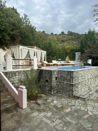 Villa Aspalathus Red, Pool and Panoramic Views to fulfil your Aegean memories