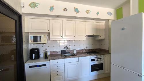 ESTARTIT BEACH Apartamento con piscina junto al mar