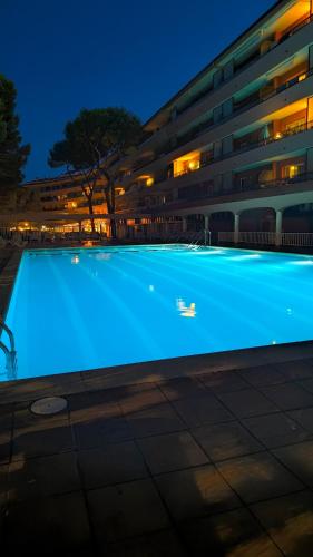 ESTARTIT BEACH Apartamento con piscina junto al mar