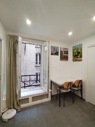 Paris Passy Home
