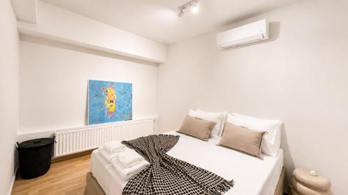 Curated Living Exarchia by 8essentially