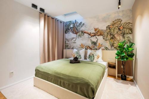 Olive Penthouse with Private Terrace and AC