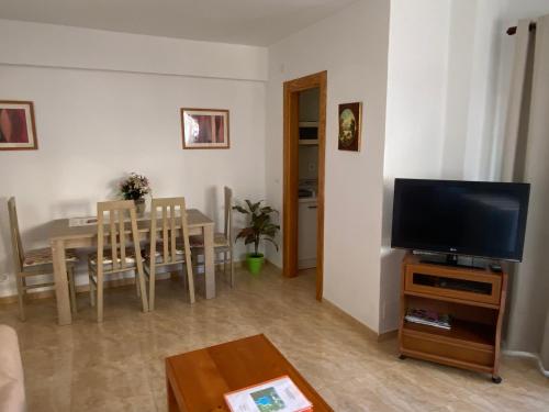 APARTAMENTO CON PISCINA en el centro
