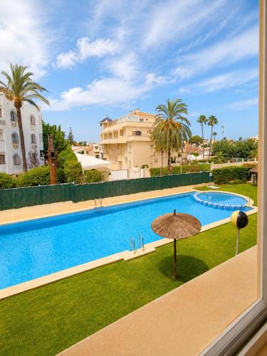 El apartamento de Nuria con piscina a un paso del mar en Denia