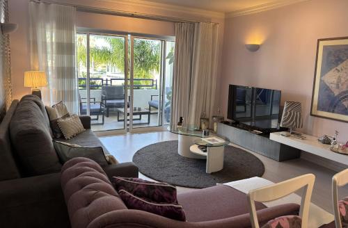 Cozy Flat Vilamoura Marina With Pool & Balcony By Timeless Vacations
