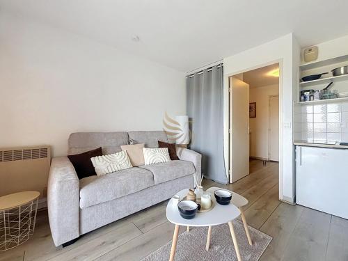 Studio cote B Terrasse Parking Frejus Plage