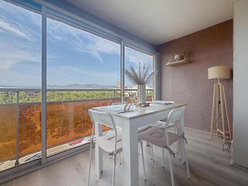 Studio cote B Terrasse Parking Frejus Plage