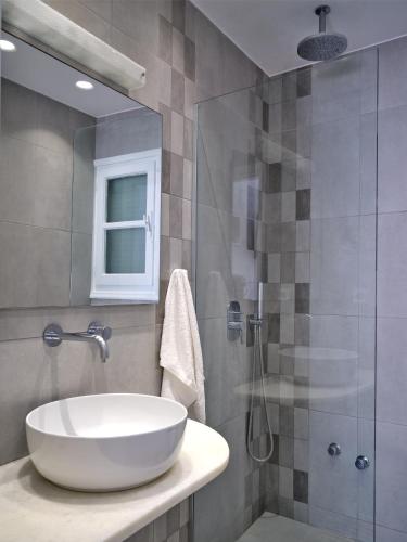 Alkistis Home